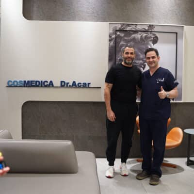 Photo of Spanish actor Mario de la Rosa (La casa de papel) with Dr. Levent Acar at Cosmedica Clinic