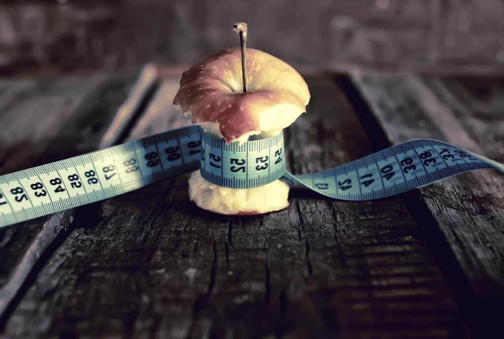 Illustration of an apple, symbol for anorexia