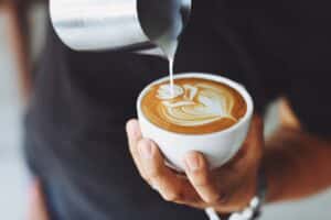 Kaffee nach der Haartransplantation ist nicht das ideale Getränk