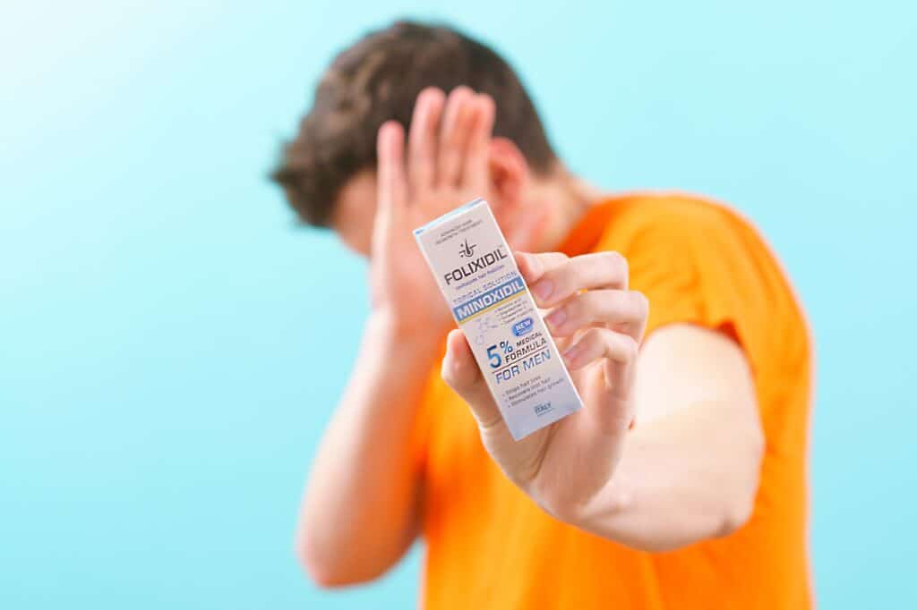 Le minoxidil barbe en solution 5% est l’une des formulations les plus utilisées pour stimuler la croissance