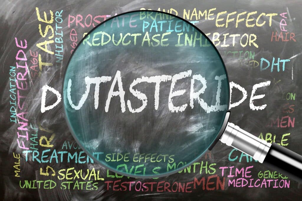 Illustration médicale du dutastéride et de son action contre la perte de cheveux liée à la DHT
